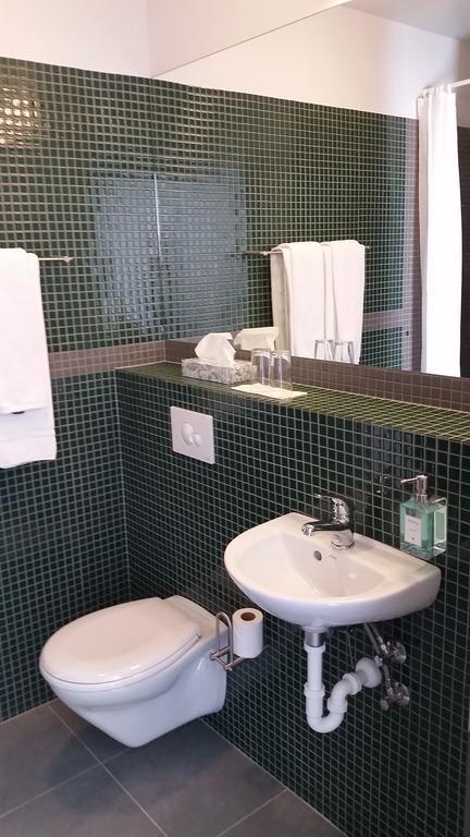 Hotel Valaskjalf Егилстадир Стая снимка
